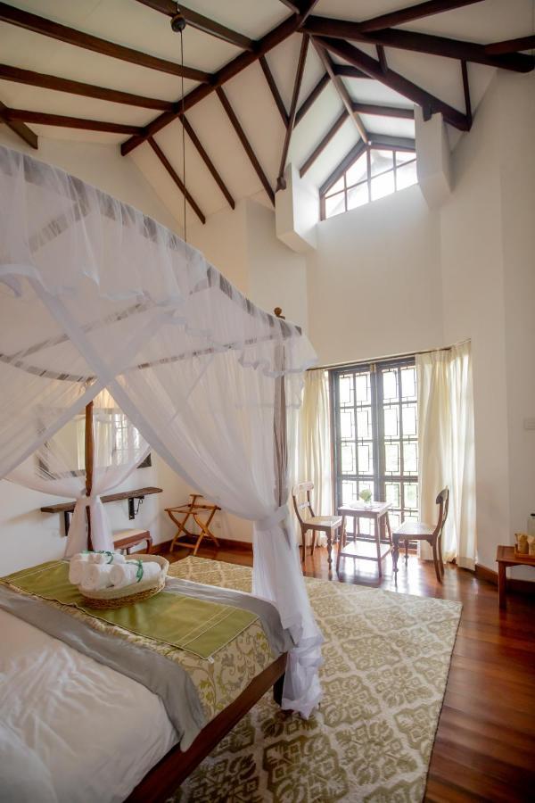 Hotel Manuel Manor à Labugolla Extérieur photo