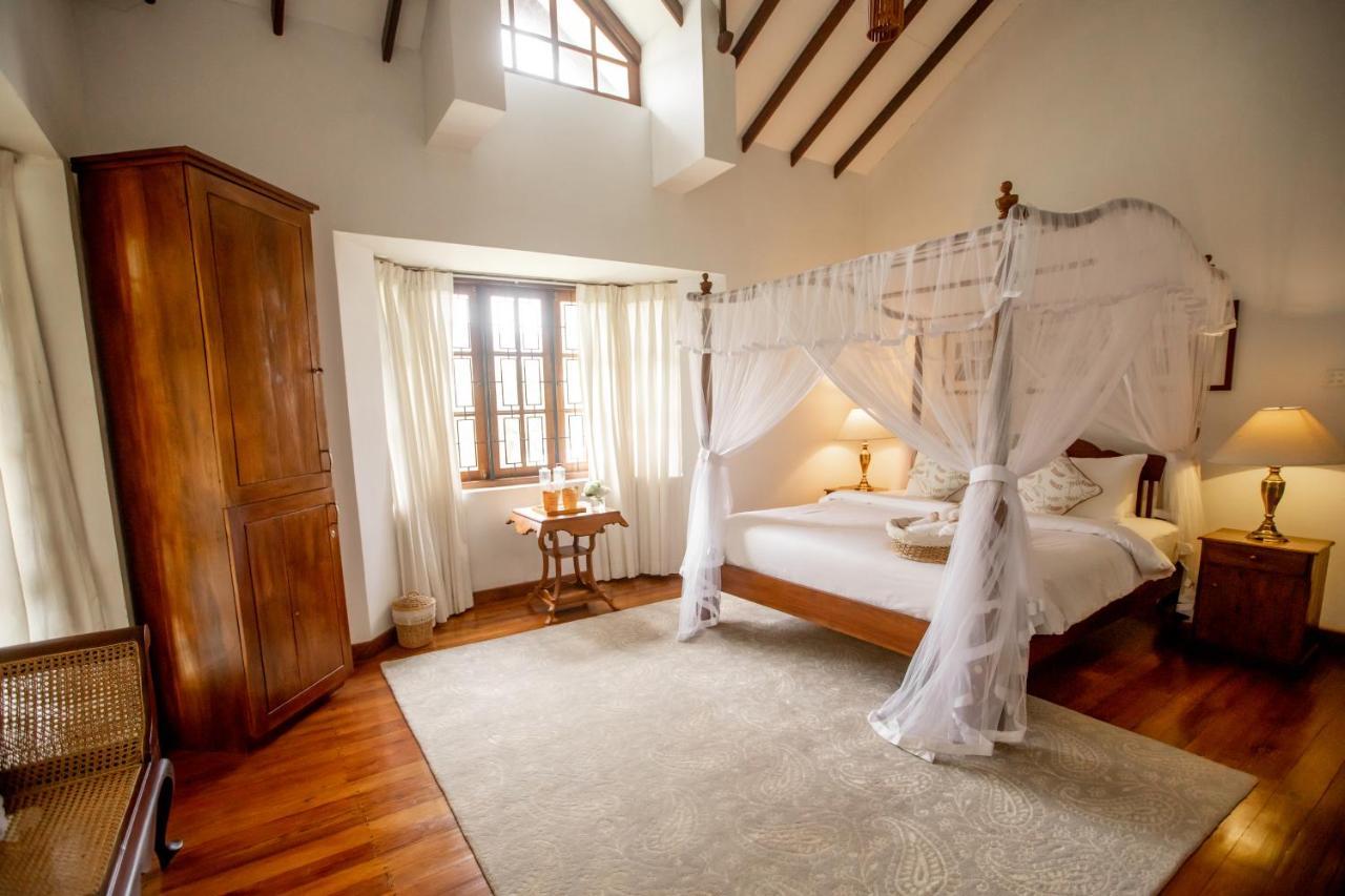 Hotel Manuel Manor à Labugolla Extérieur photo